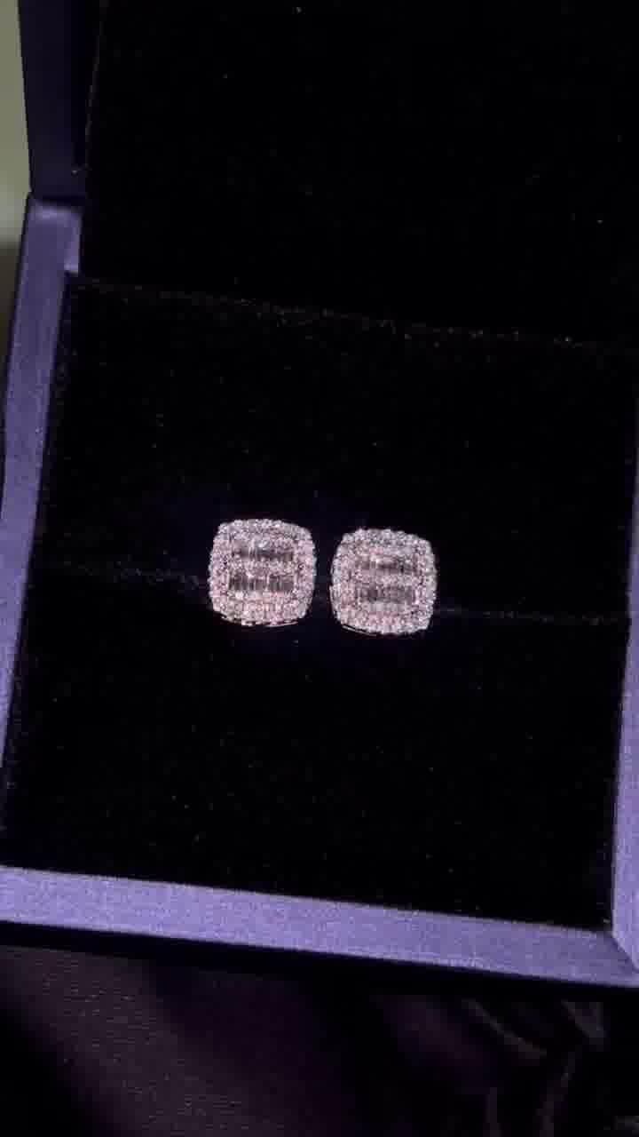14karats Rose Gold Round Brilliant and Trapezoid Studs - Image 3